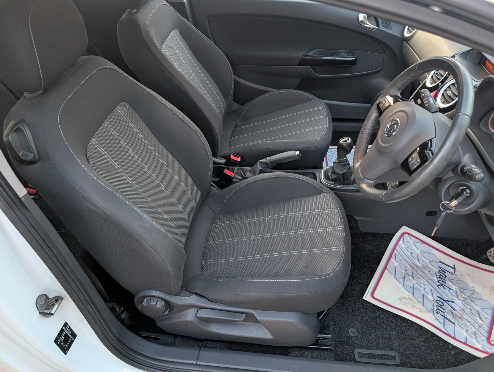 Vauxhall Corsa 1.2 16V Limited Edition Hatchback 3dr Petrol Manual Euro 5 (85 ps)