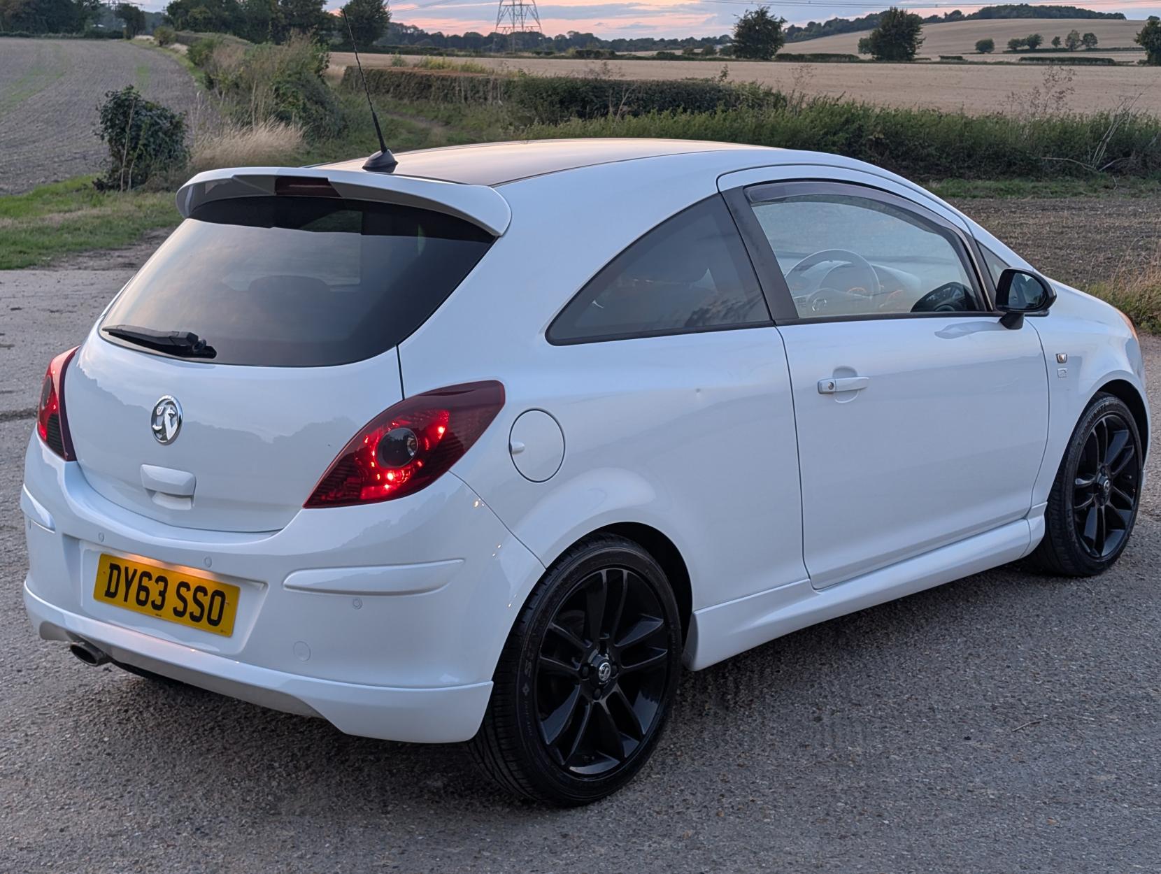 Vauxhall Corsa 1.2 16V Limited Edition Hatchback 3dr Petrol Manual Euro 5 (85 ps)