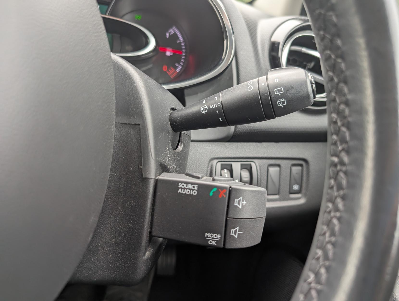 Renault Clio 0.9 TCe Dynamique S Nav Hatchback 5dr Petrol Manual Euro 6 (s/s) (90 ps)