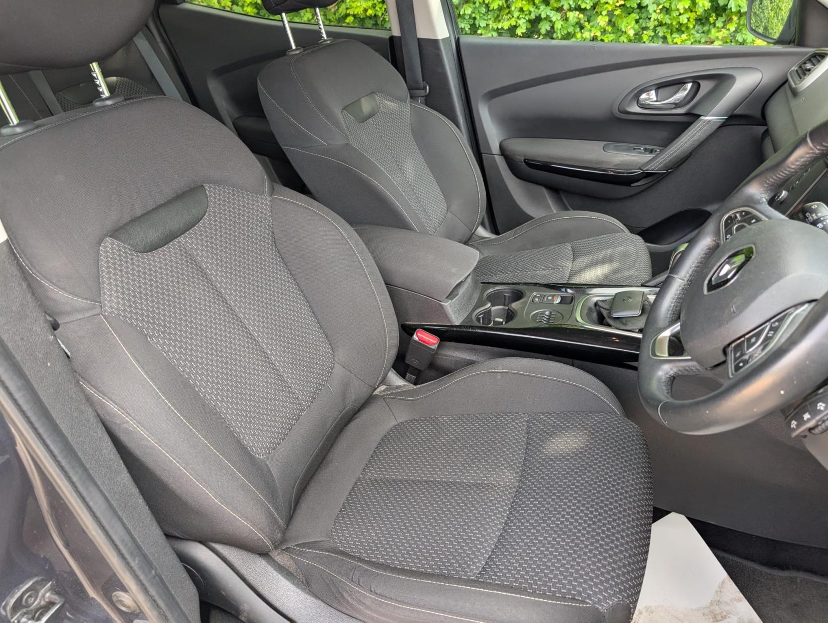 Renault Kadjar 1.5 dCi Dynamique Nav SUV 5dr Diesel EDC Euro 6 (s/s) (110 ps)