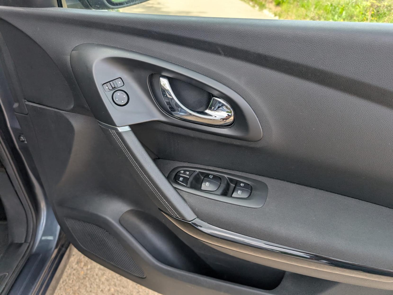 Renault Kadjar 1.5 dCi Dynamique Nav SUV 5dr Diesel EDC Euro 6 (s/s) (110 ps)