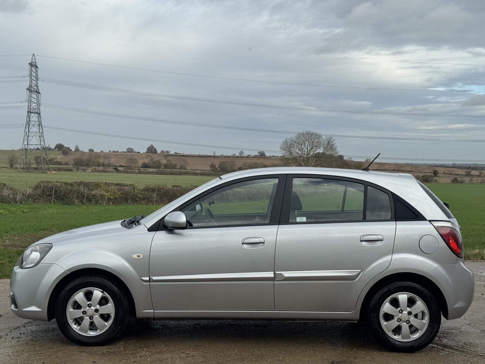 Kia Rio 1.4 Strike Hatchback 5dr Petrol Manual (150 g/km, 95 bhp)