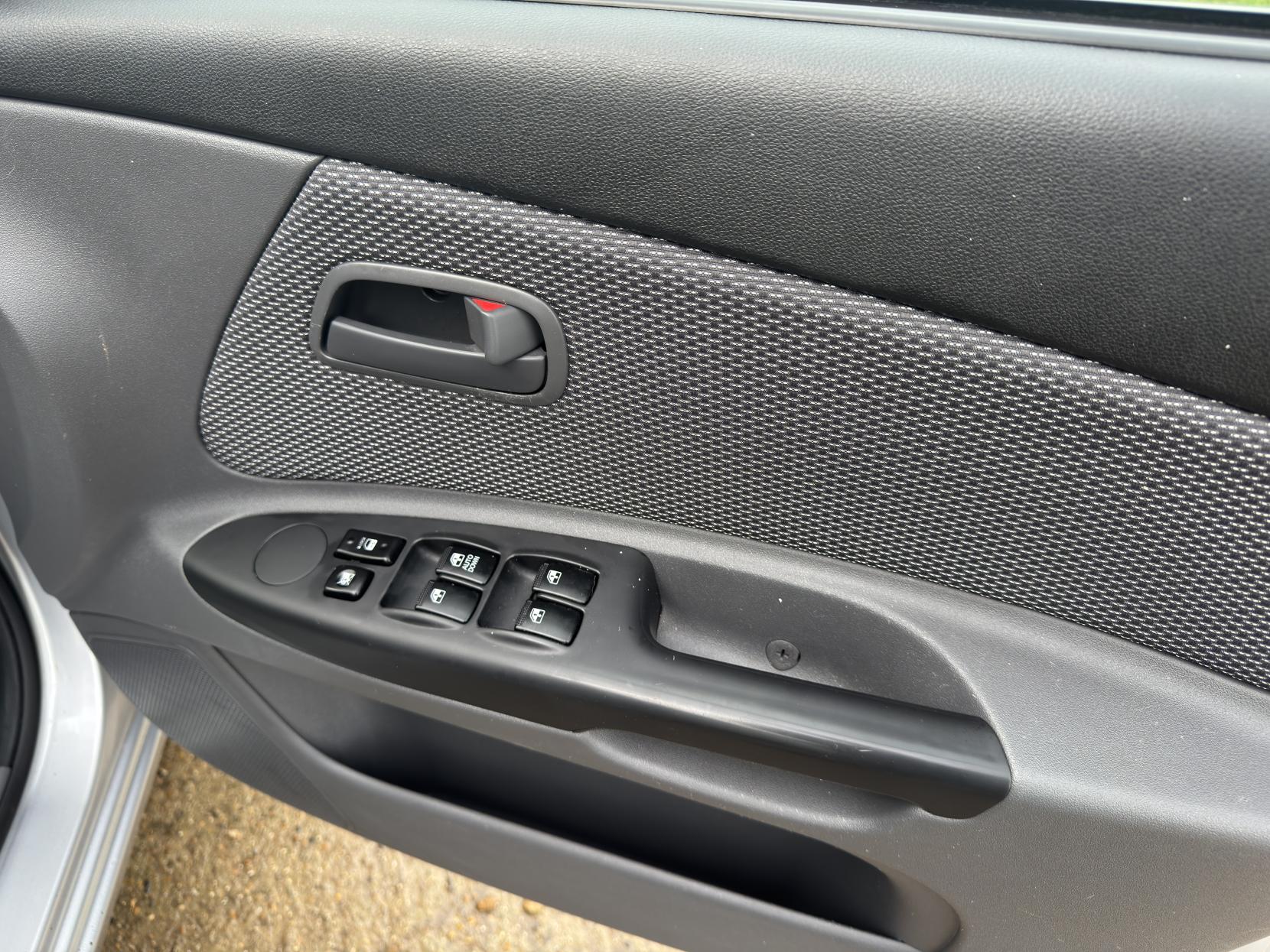 Kia Rio 1.4 Strike Hatchback 5dr Petrol Manual (150 g/km, 95 bhp)