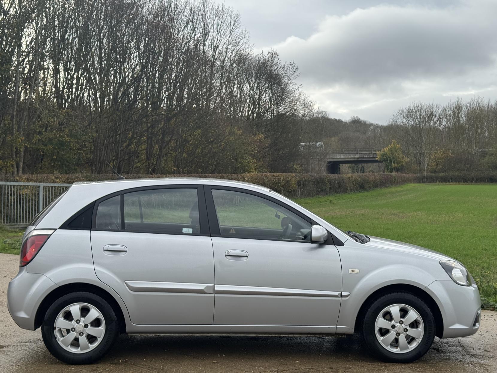 Kia Rio 1.4 Strike Hatchback 5dr Petrol Manual (150 g/km, 95 bhp)