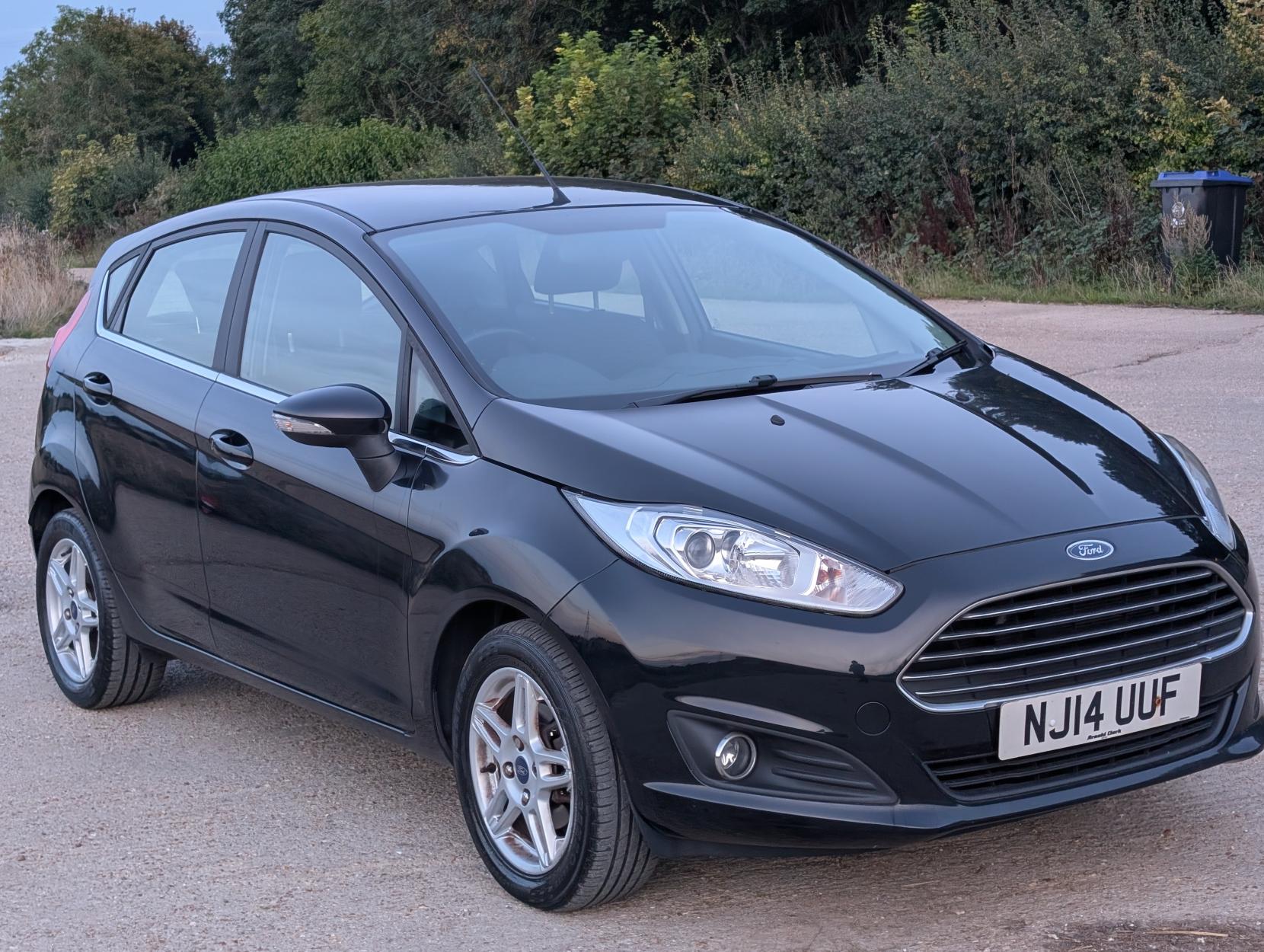 Ford Fiesta 1.25 Zetec Hatchback 5dr Petrol Manual Euro 5 (82 ps)
