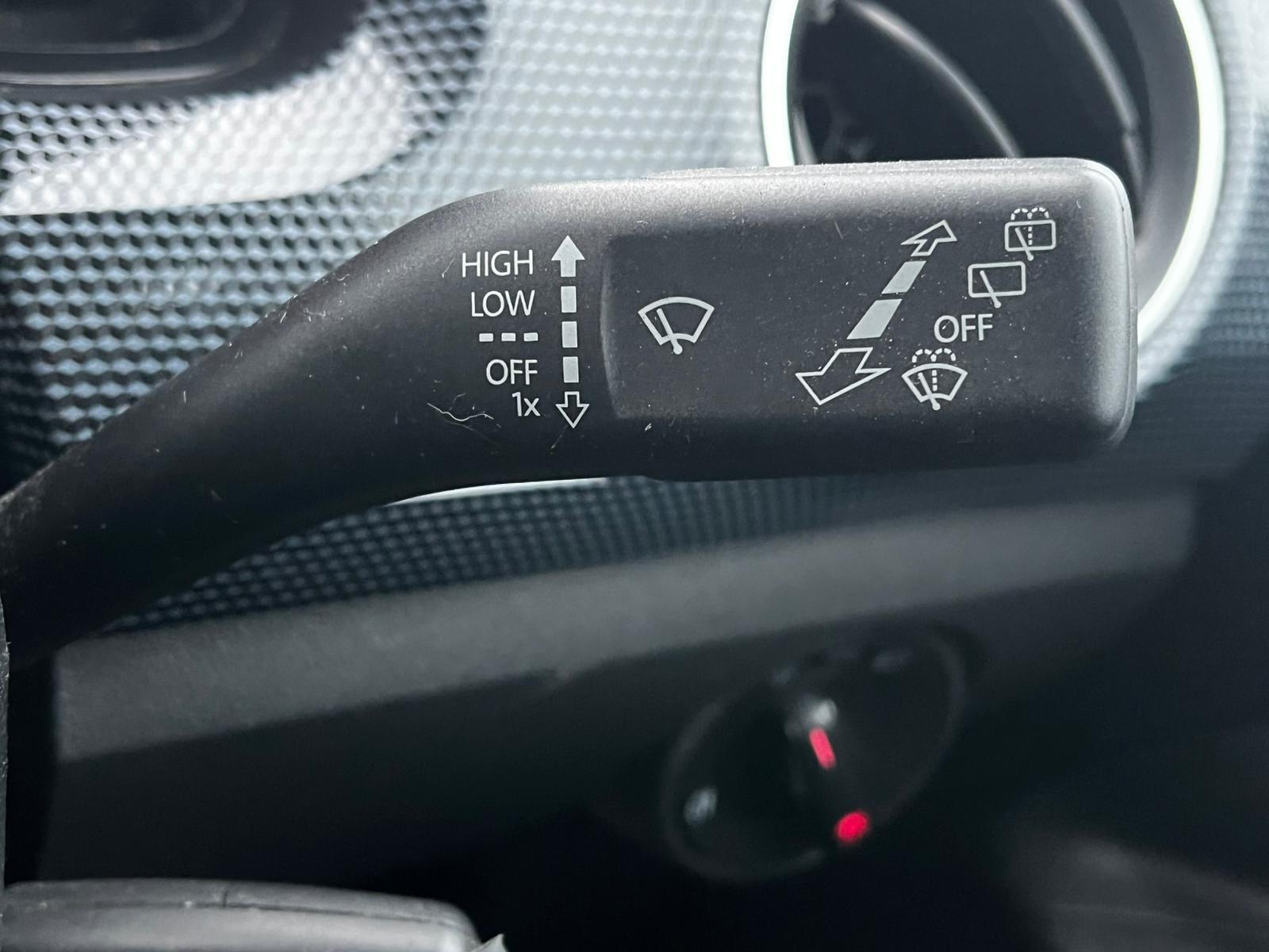 Volkswagen up! 1.0 Move up! Hatchback 5dr Petrol Manual Euro 6 (60 ps)