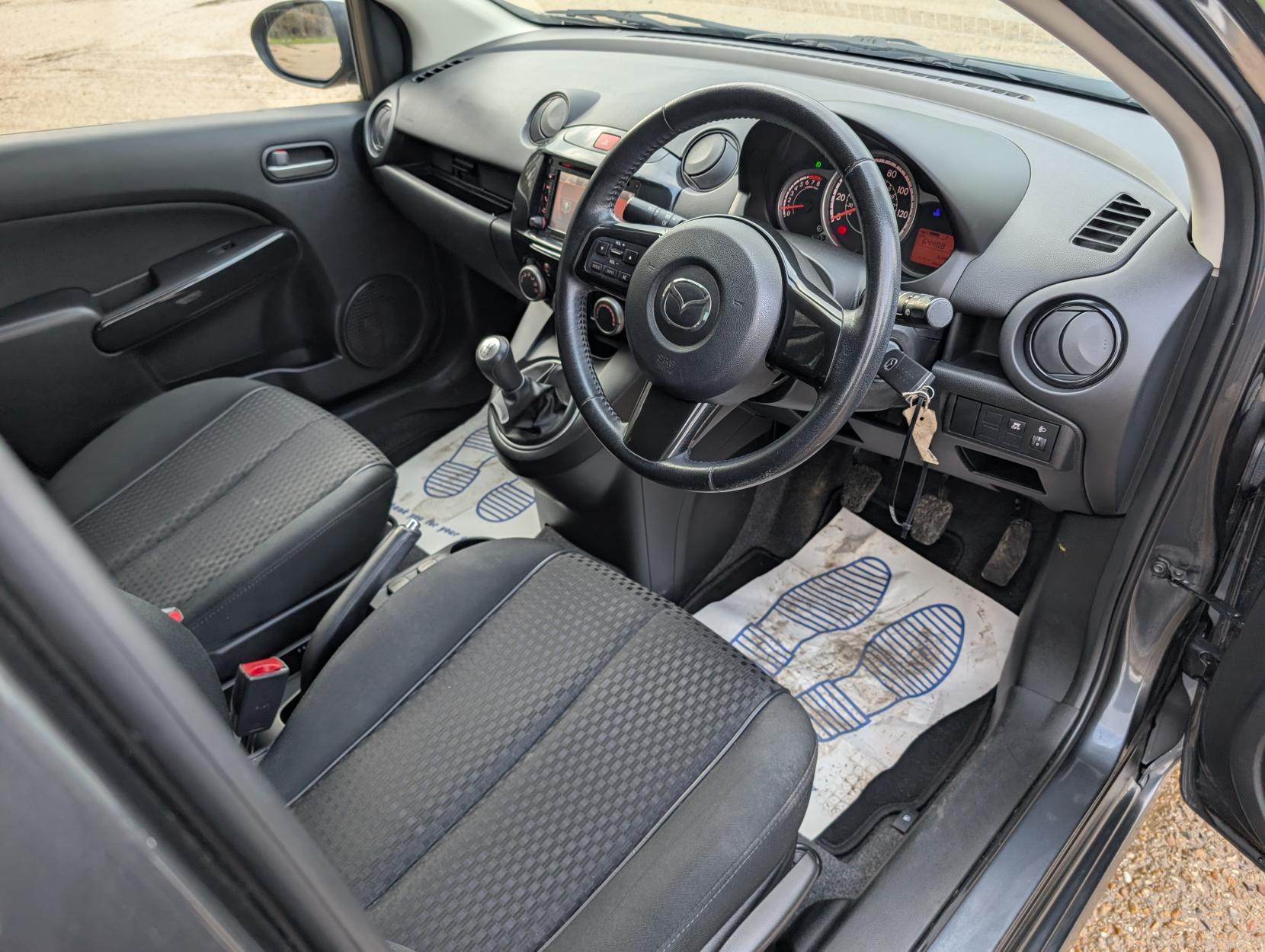 Mazda Mazda2 1.3 Sport Venture Hatchback 5dr Petrol Manual Euro 5 (84 ps)