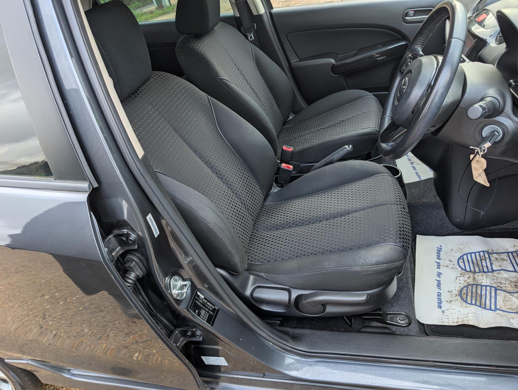 Mazda Mazda2 1.3 Sport Venture Hatchback 5dr Petrol Manual Euro 5 (84 ps)