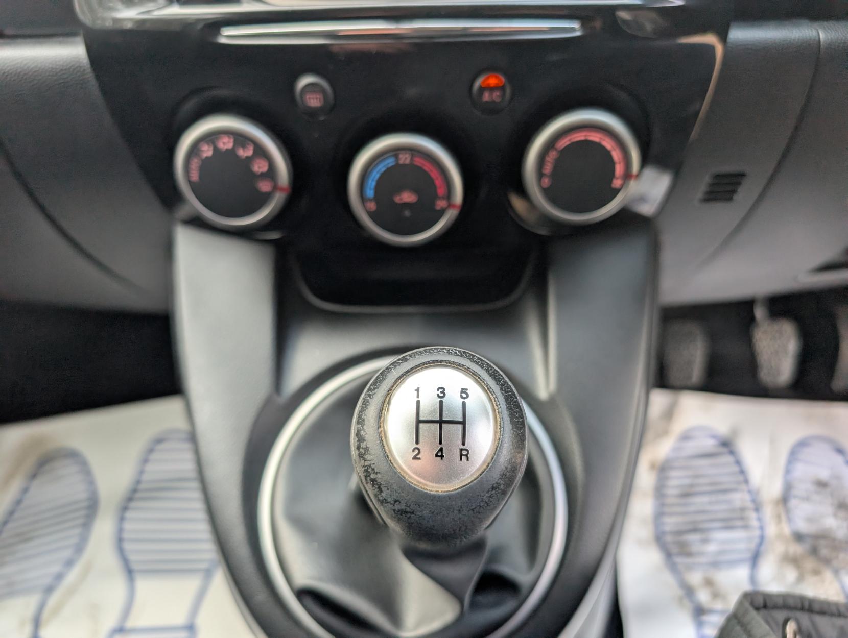 Mazda Mazda2 1.3 Sport Venture Hatchback 5dr Petrol Manual Euro 5 (84 ps)