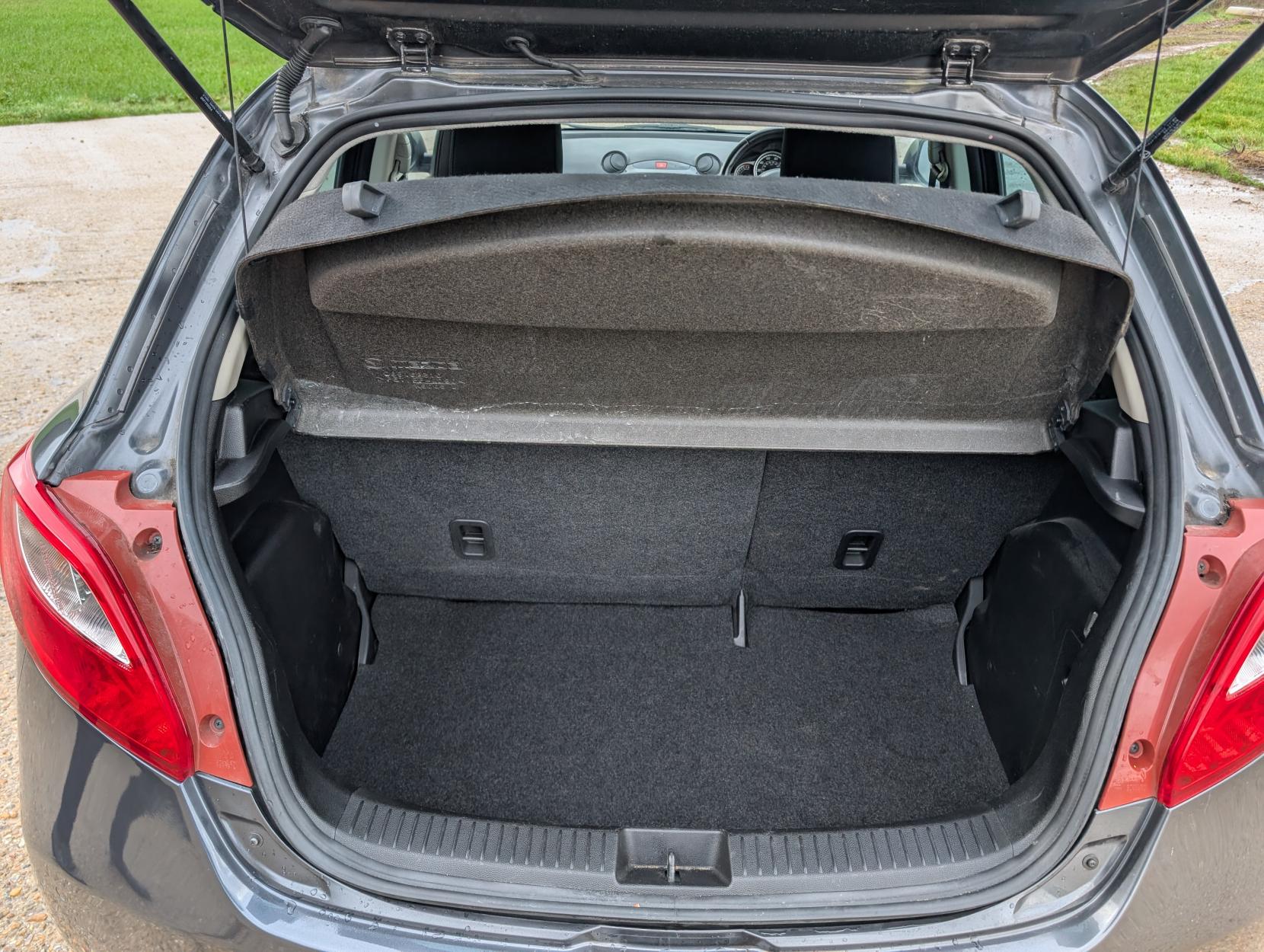 Mazda Mazda2 1.3 Sport Venture Hatchback 5dr Petrol Manual Euro 5 (84 ps)