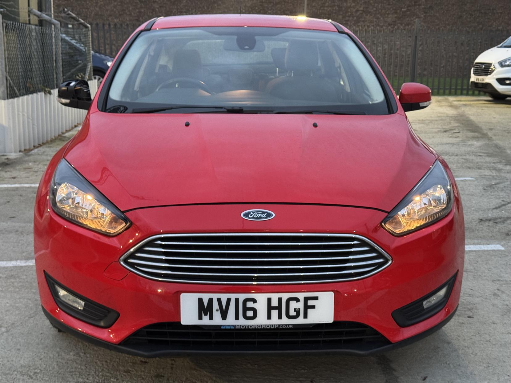 Ford Focus 1.0T EcoBoost Zetec Hatchback 5dr Petrol Manual Euro 6 (s/s) (100 ps)