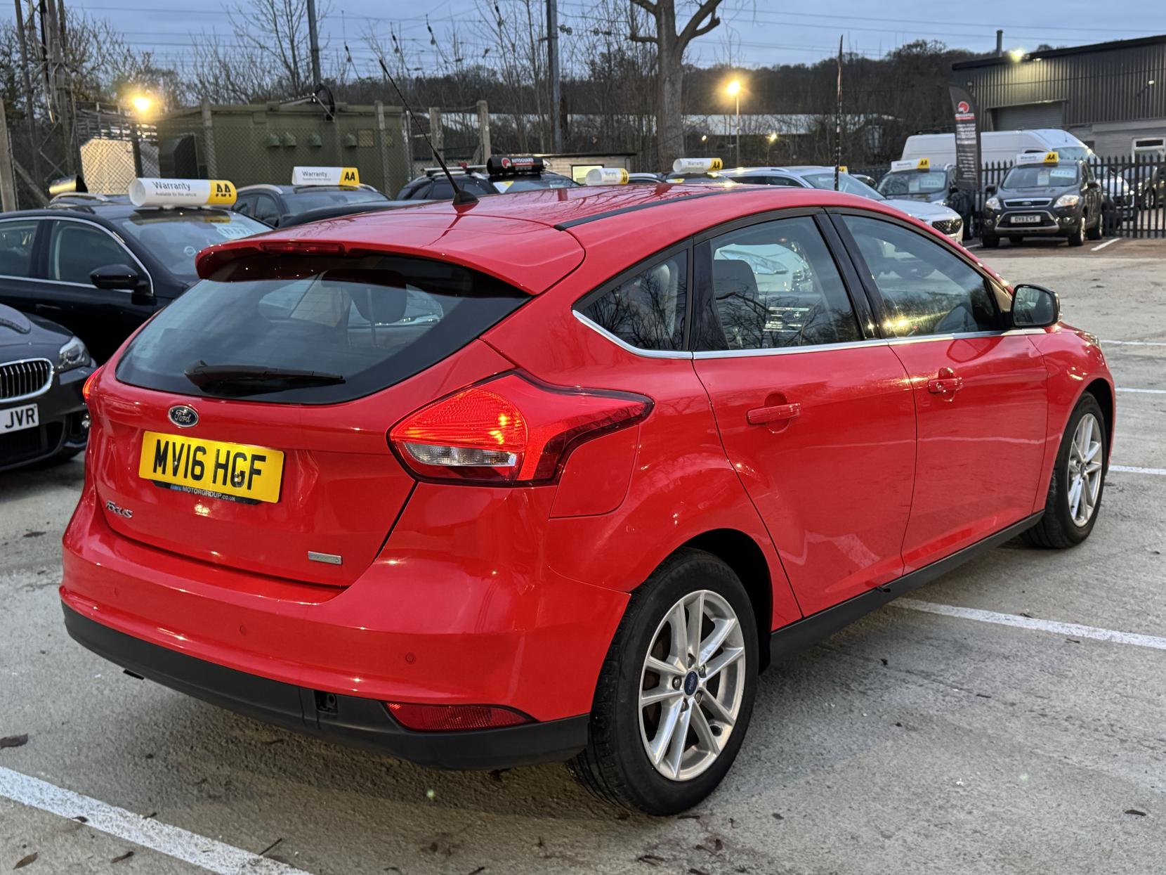 Ford Focus 1.0T EcoBoost Zetec Hatchback 5dr Petrol Manual Euro 6 (s/s) (100 ps)