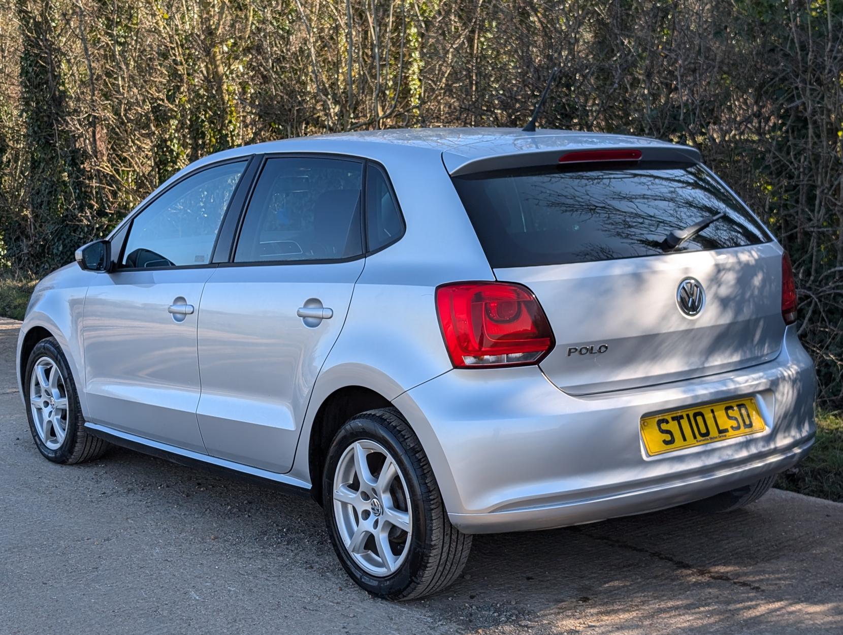 Volkswagen Polo 1.2 Moda Hatchback 5dr Petrol Manual Euro 5 (70 ps)