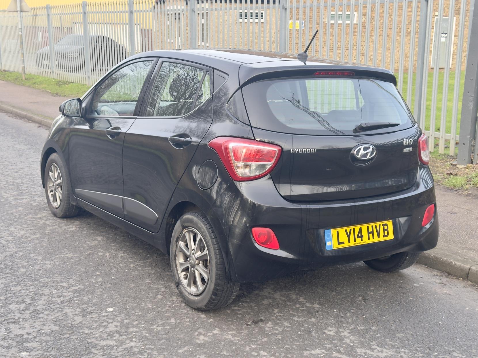 Hyundai i10 1.2 Premium Hatchback 5dr Petrol Manual Euro 5 (87 ps)