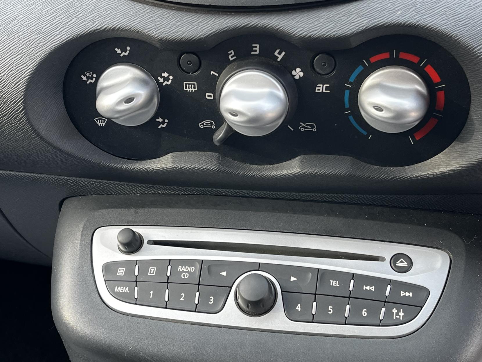 Renault Twingo 1.2 16V Dynamique Hatchback 3dr Petrol Manual Euro 5 (75 ps)