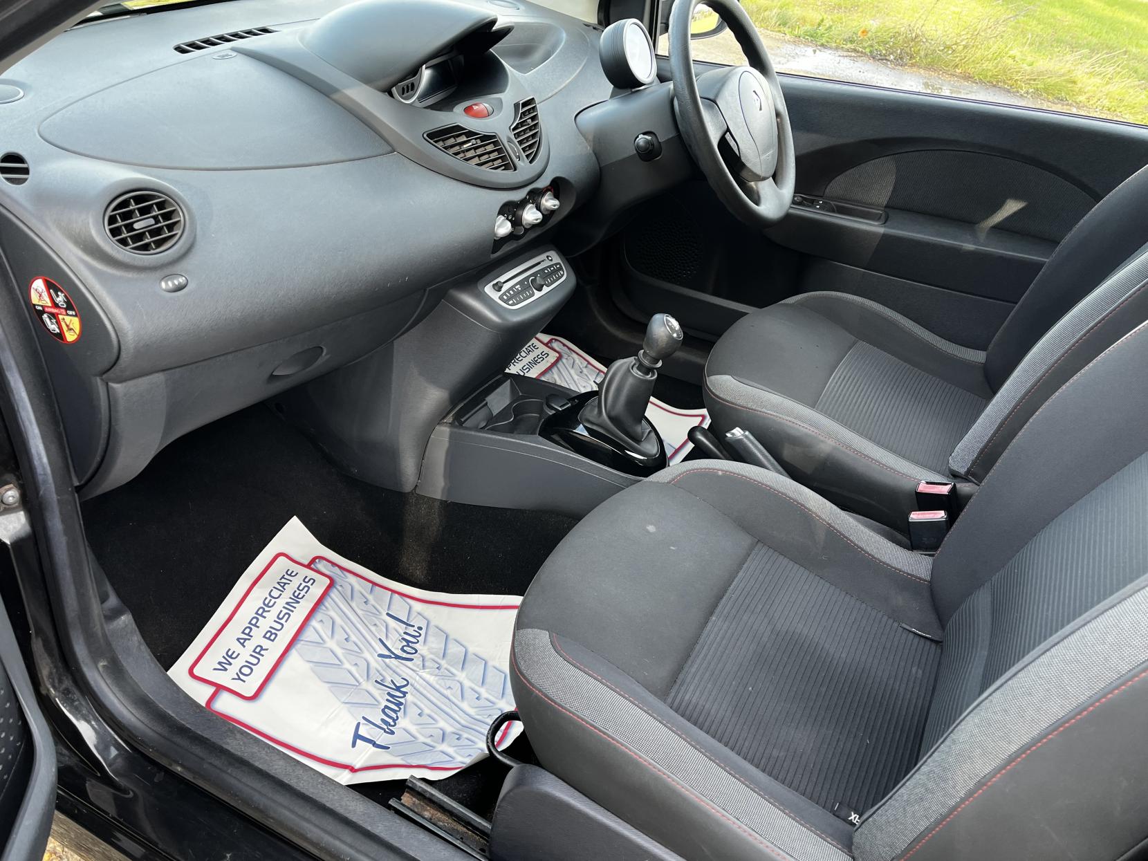 Renault Twingo 1.2 16V Dynamique Hatchback 3dr Petrol Manual Euro 5 (75 ps)