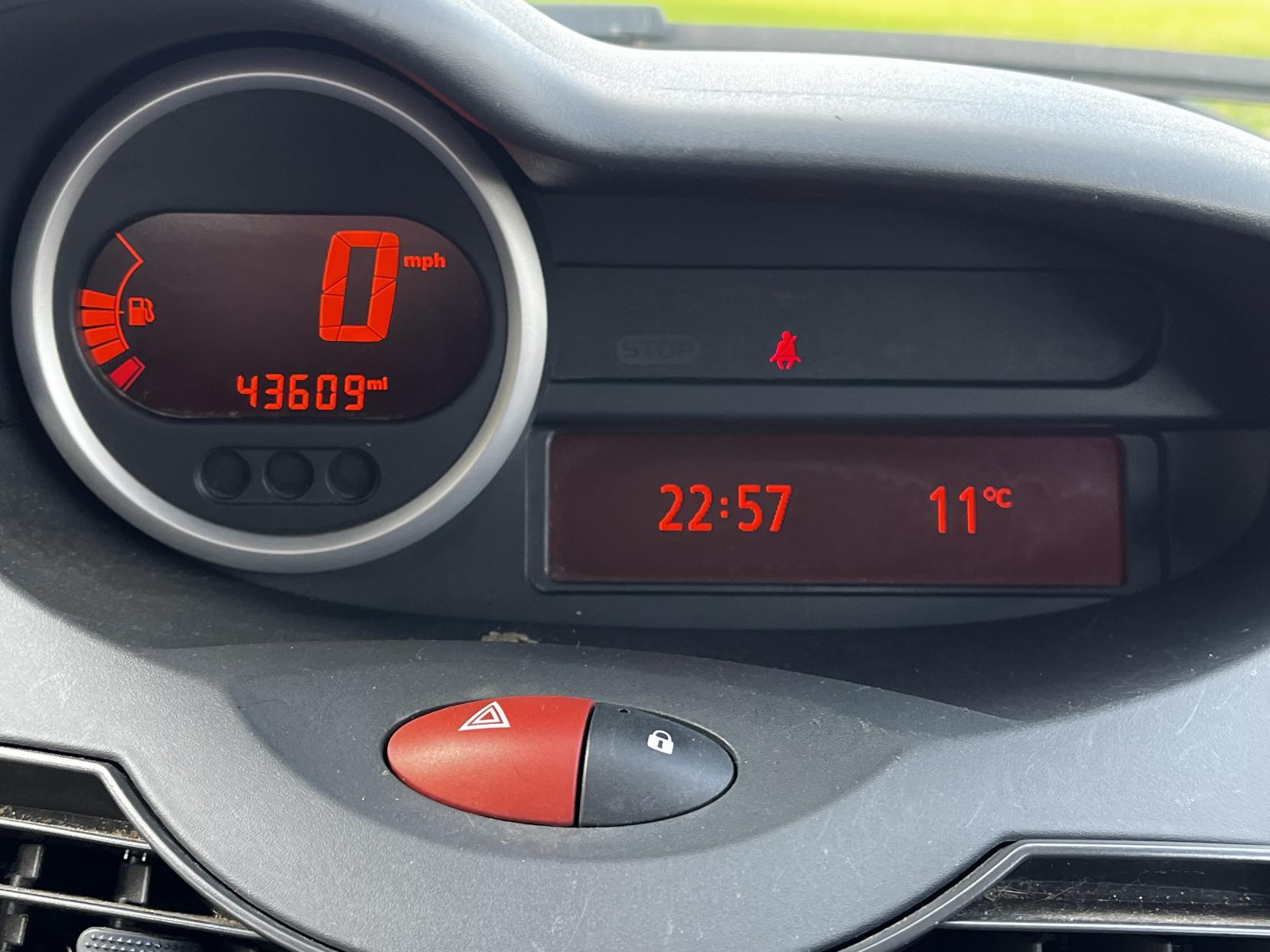 Renault Twingo 1.2 16V Dynamique Hatchback 3dr Petrol Manual Euro 5 (75 ps)