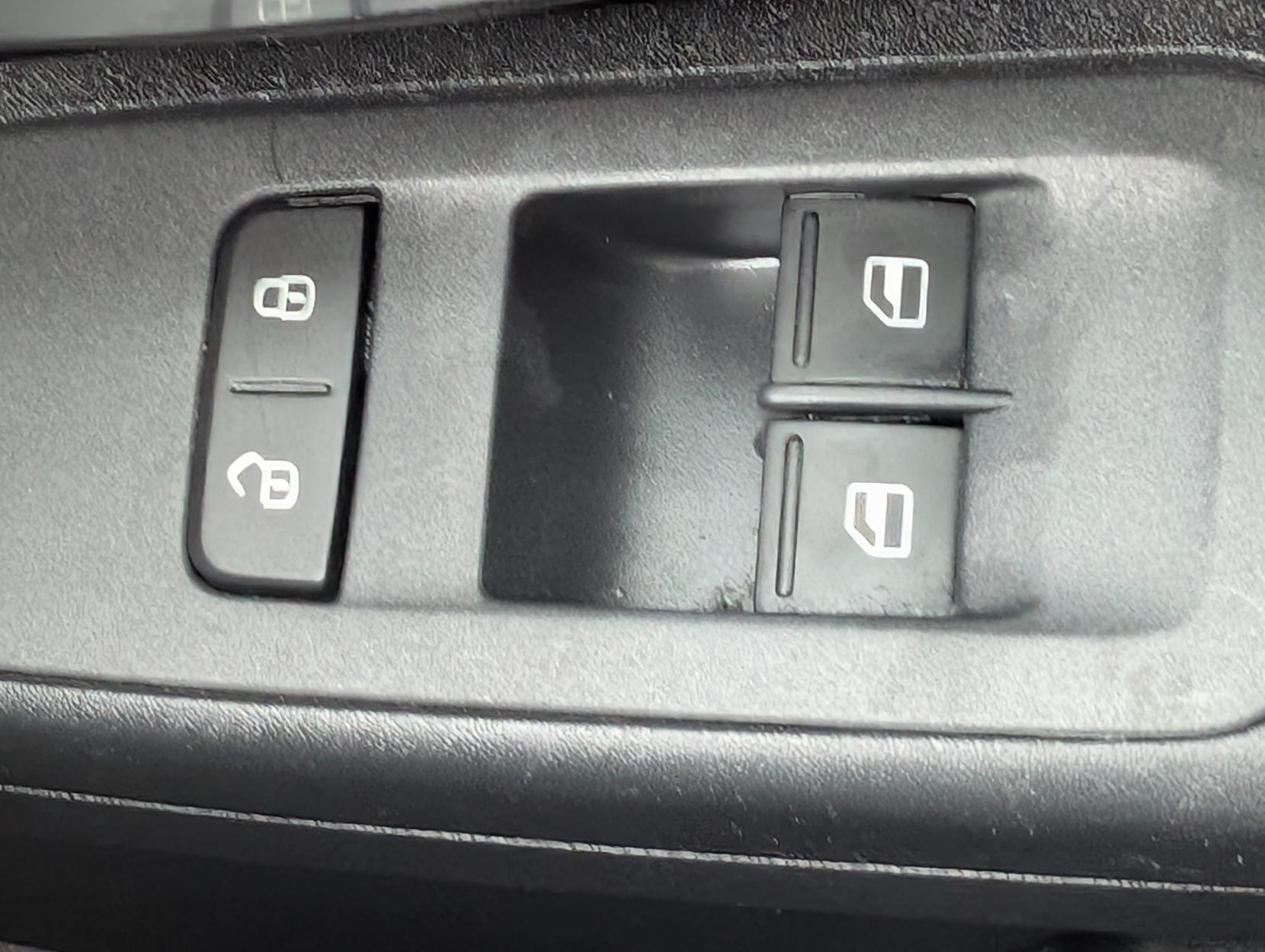 Volkswagen up! 1.0 Move up! Hatchback 5dr Petrol Manual Euro 6 (60 ps)