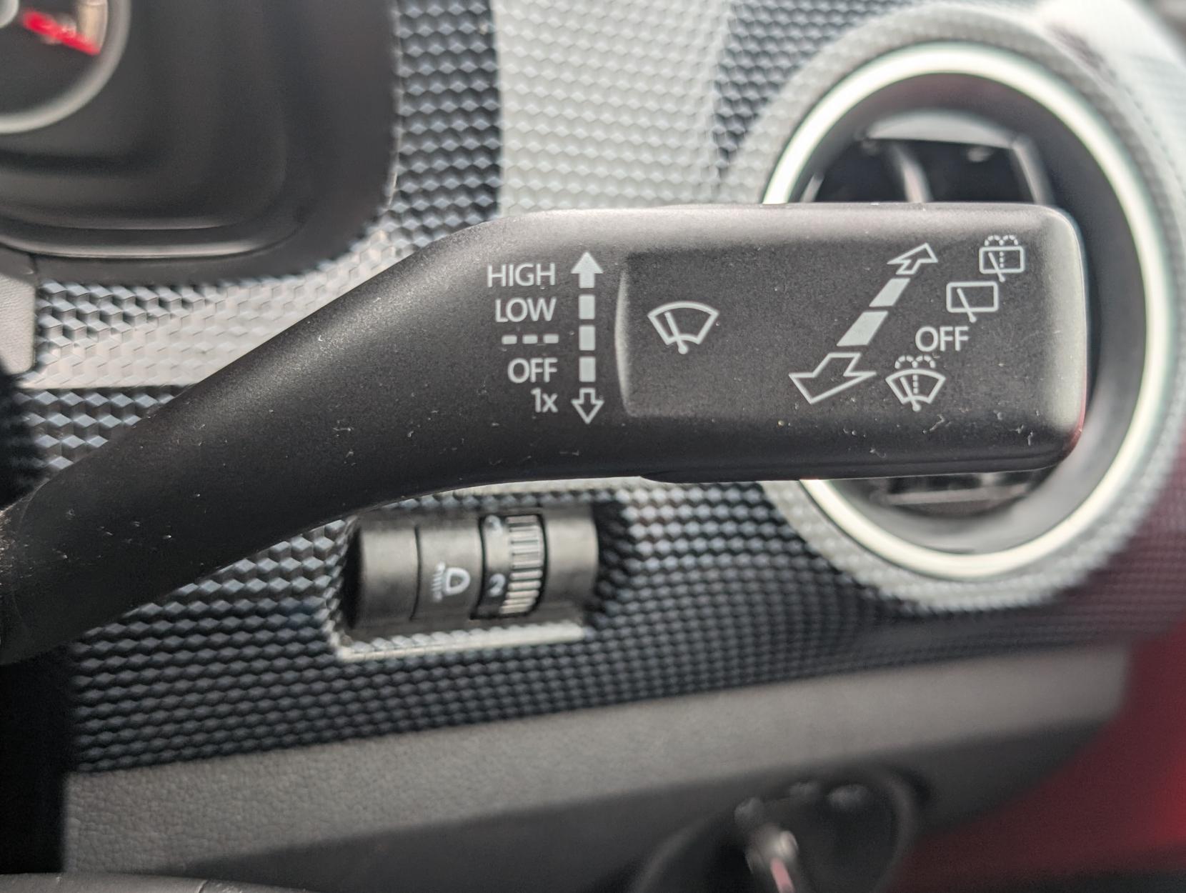 Volkswagen up! 1.0 Move up! Hatchback 5dr Petrol Manual Euro 6 (60 ps)