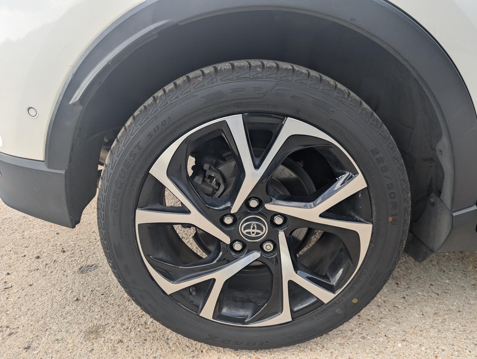 Toyota C-HR 1.2 VVT-i Dynamic SUV 5dr Petrol Manual Euro 6 (s/s) (115 ps)