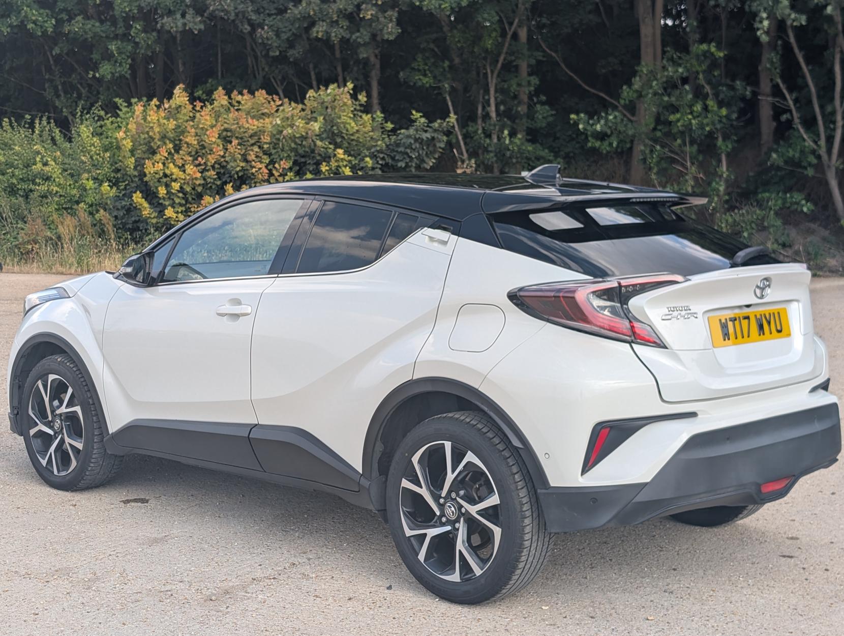 Toyota C-HR 1.2 VVT-i Dynamic SUV 5dr Petrol Manual Euro 6 (s/s) (115 ps)