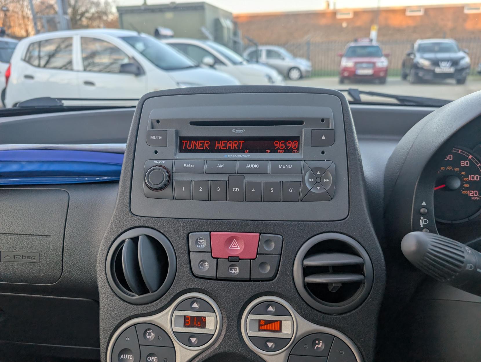 Fiat Panda 1.2 Eleganza Hatchback 5dr Petrol Manual (133 g/km, 60 bhp)