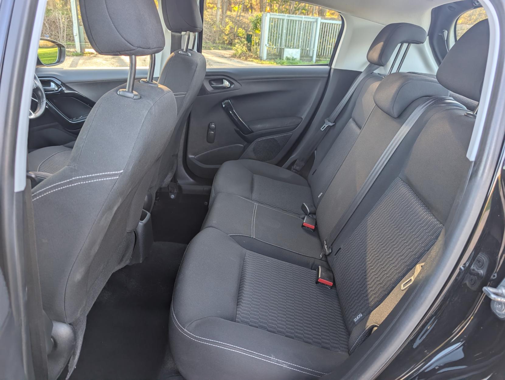 Peugeot 208 1.2 PureTech Active Hatchback 5dr Petrol Manual Euro 6 (s/s) (82 ps)