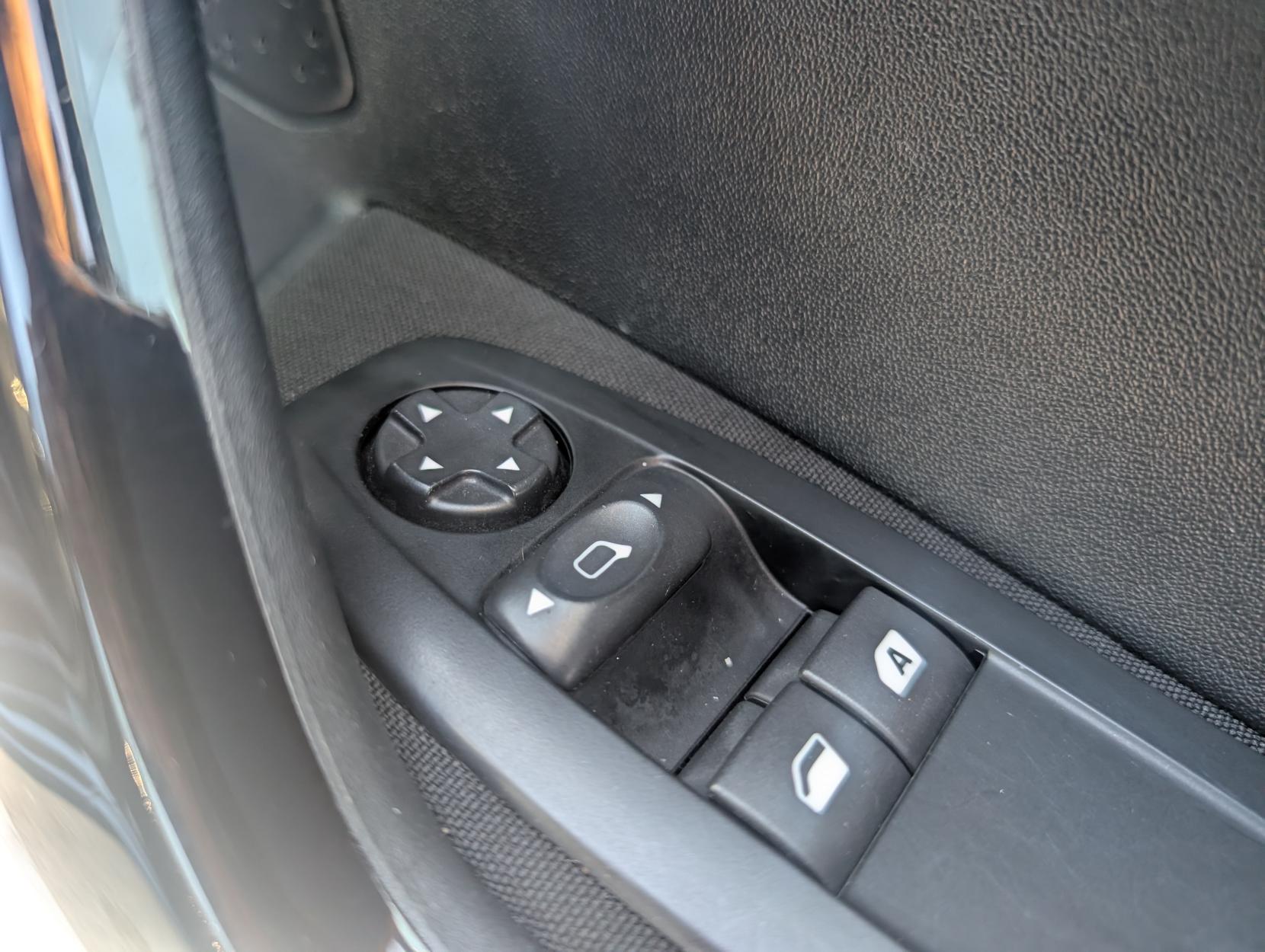 Peugeot 208 1.2 PureTech Active Hatchback 5dr Petrol Manual Euro 6 (s/s) (82 ps)