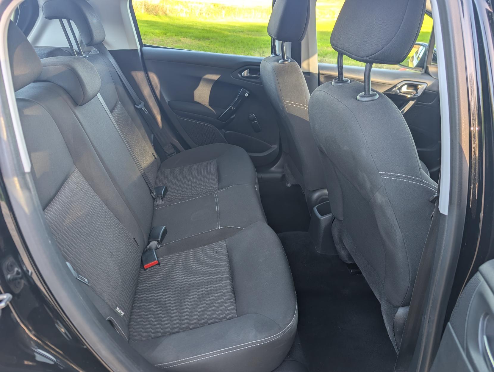 Peugeot 208 1.2 PureTech Active Hatchback 5dr Petrol Manual Euro 6 (s/s) (82 ps)