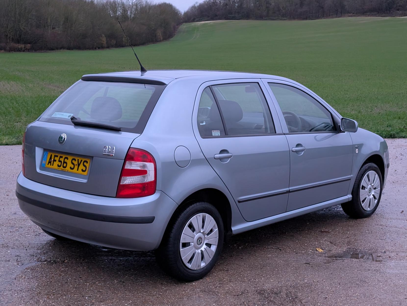 Skoda Fabia 1.2 HTP 12V Ambiente Hatchback 5dr Petrol Manual (140 g/km, 64 bhp)