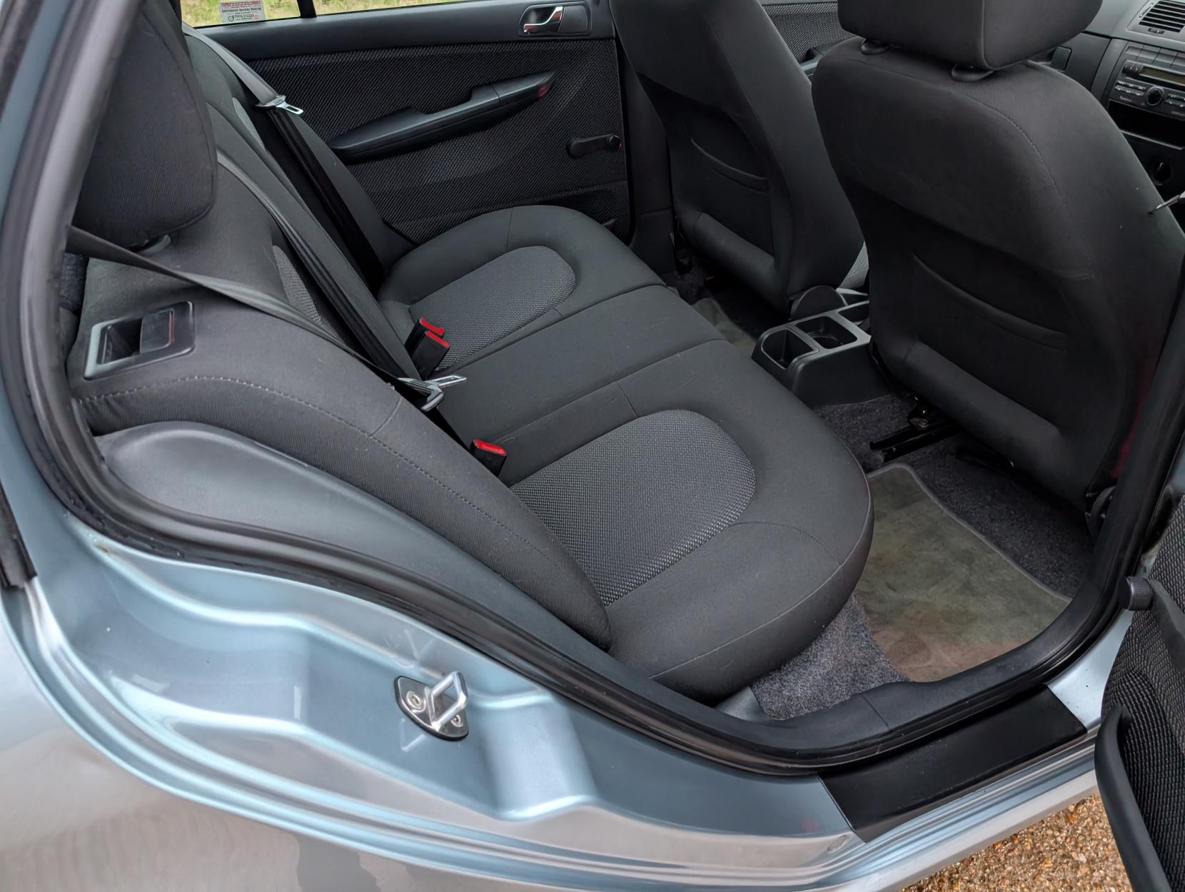 Skoda Fabia 1.2 HTP 12V Ambiente Hatchback 5dr Petrol Manual (140 g/km, 64 bhp)