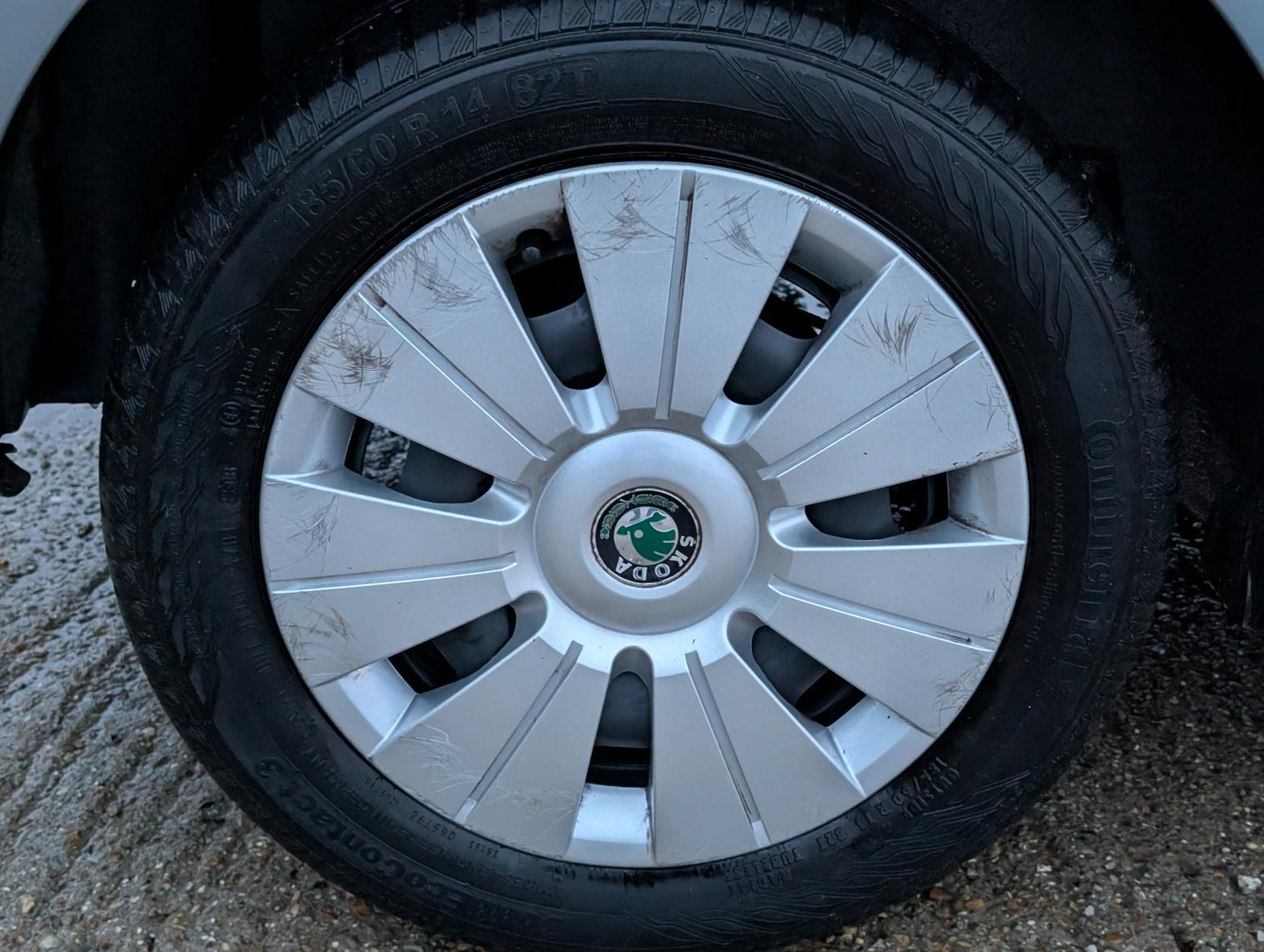 Skoda Fabia 1.2 HTP 12V Ambiente Hatchback 5dr Petrol Manual (140 g/km, 64 bhp)