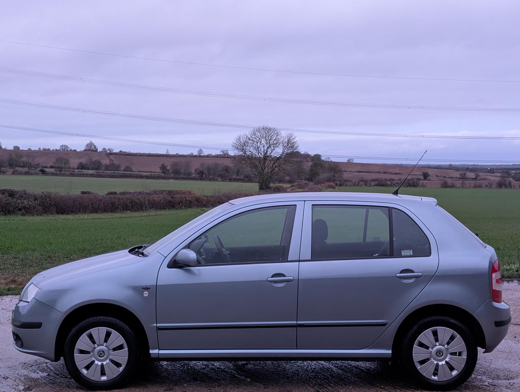 Skoda Fabia 1.2 HTP 12V Ambiente Hatchback 5dr Petrol Manual (140 g/km, 64 bhp)