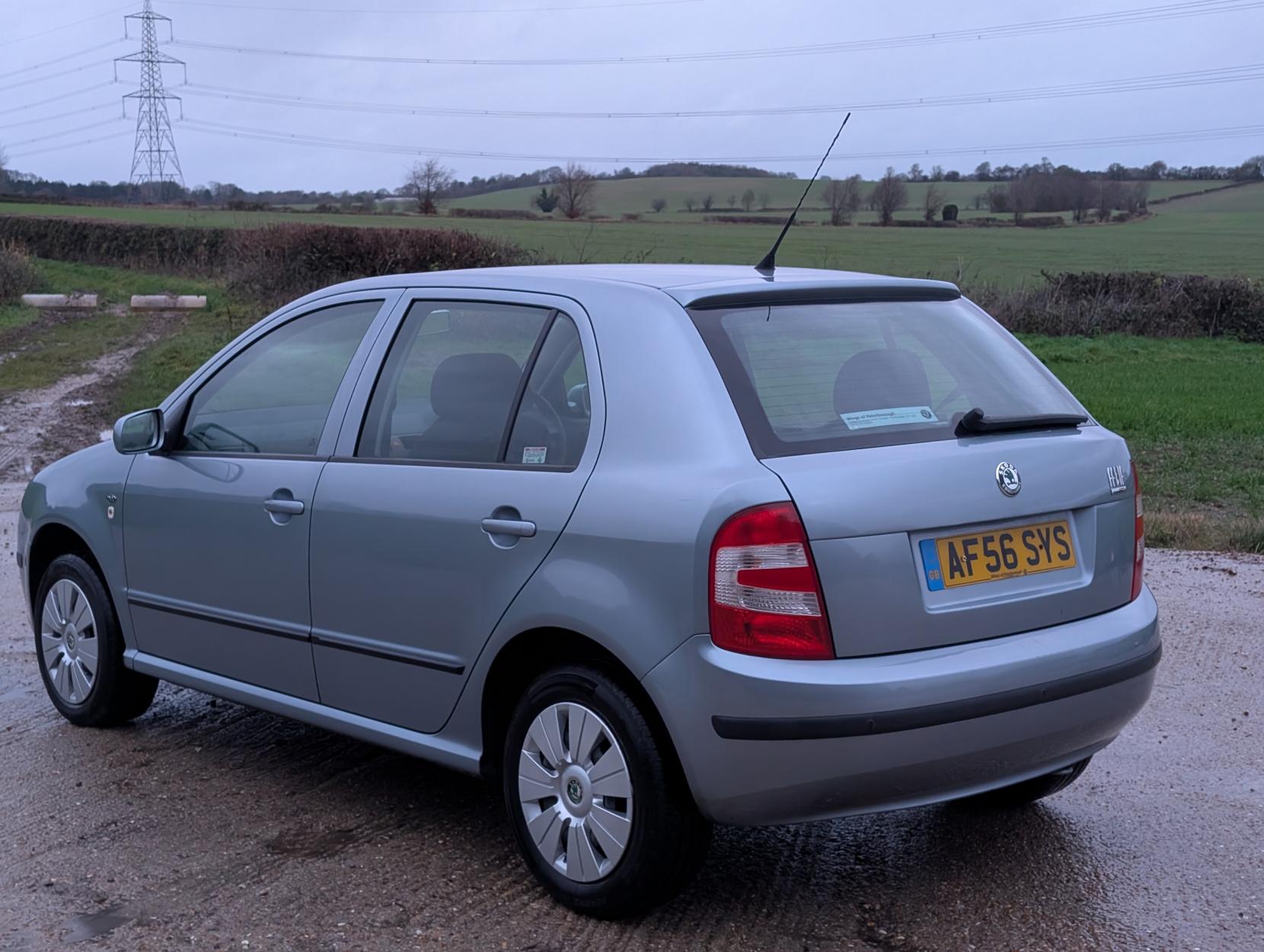 Skoda Fabia 1.2 HTP 12V Ambiente Hatchback 5dr Petrol Manual (140 g/km, 64 bhp)