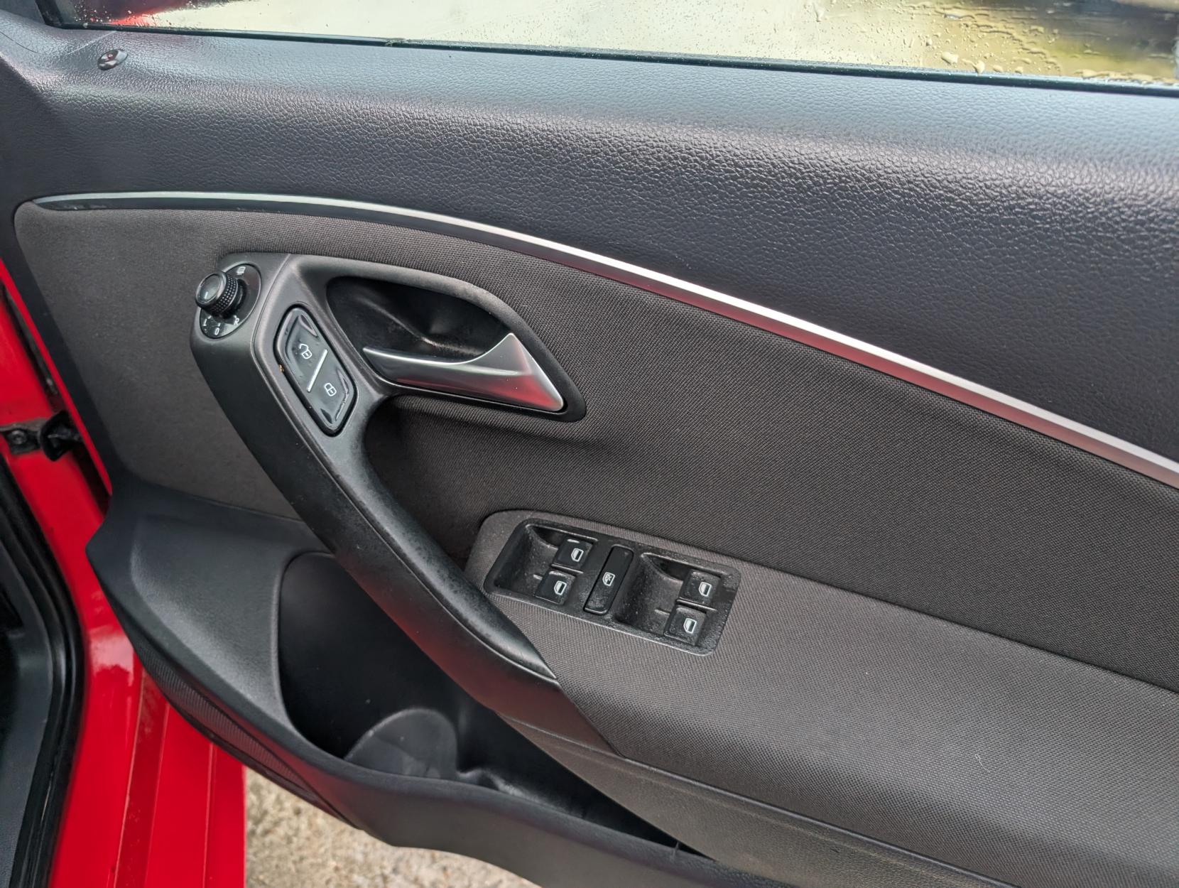 Volkswagen Polo 1.0 BlueMotion Tech SE Hatchback 5dr Petrol Manual Euro 6 (s/s) (75 ps)