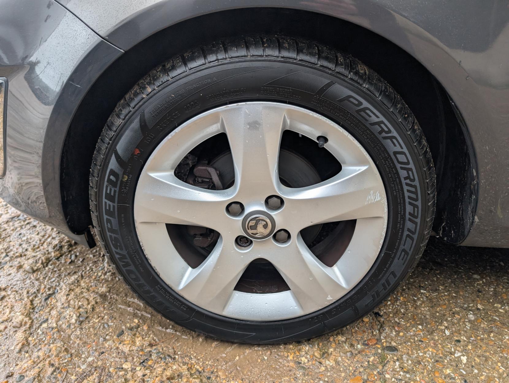 Vauxhall Corsa 1.2 16V SXi Hatchback 5dr Petrol Manual Euro 5 (A/C) (85 ps)