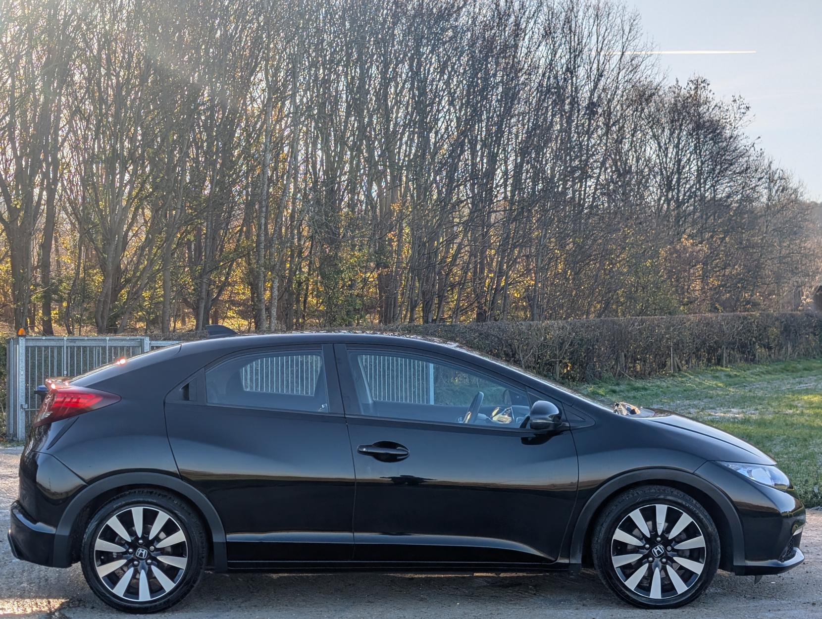 Honda Civic 1.8 i-VTEC SE Plus Hatchback 5dr Petrol Auto Euro 5 (142 ps)