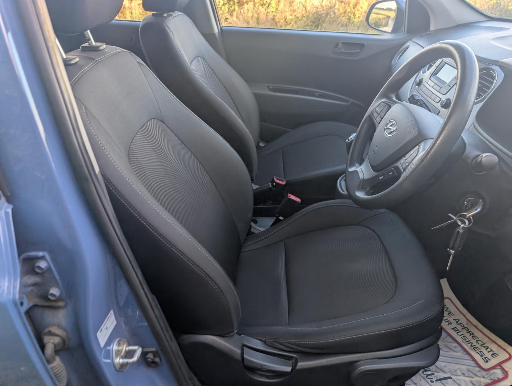 Hyundai i10 1.2 SE Hatchback 5dr Petrol Manual Euro 6 (87 ps)