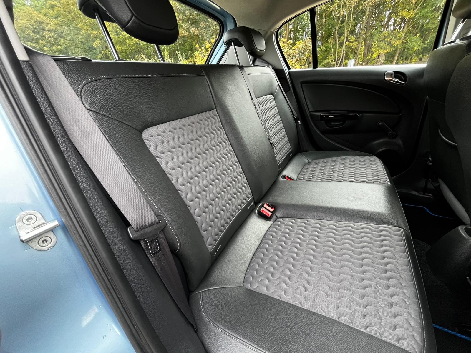 Vauxhall Corsa 1.4 16V SE Hatchback 5dr Petrol Manual Wide Ratio Euro 5 (100 ps)