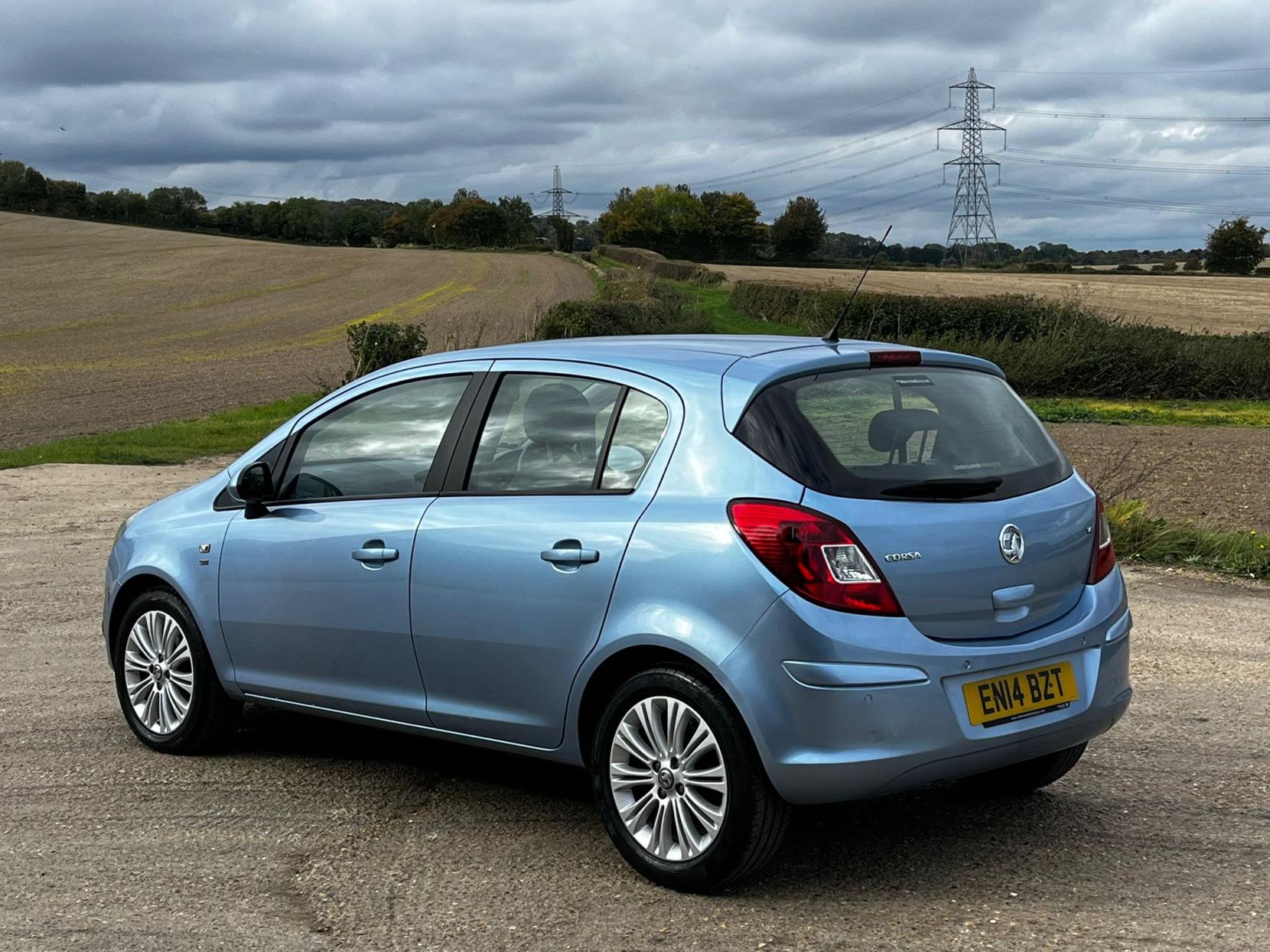 Vauxhall Corsa 1.4 16V SE Hatchback 5dr Petrol Manual Wide Ratio Euro 5 (100 ps)