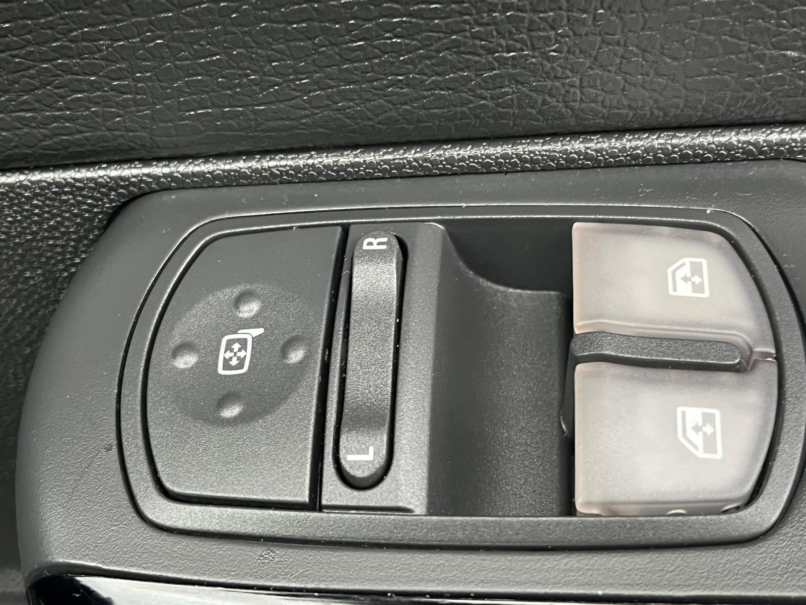 Vauxhall Corsa 1.4 16V SE Hatchback 5dr Petrol Manual Wide Ratio Euro 5 (100 ps)