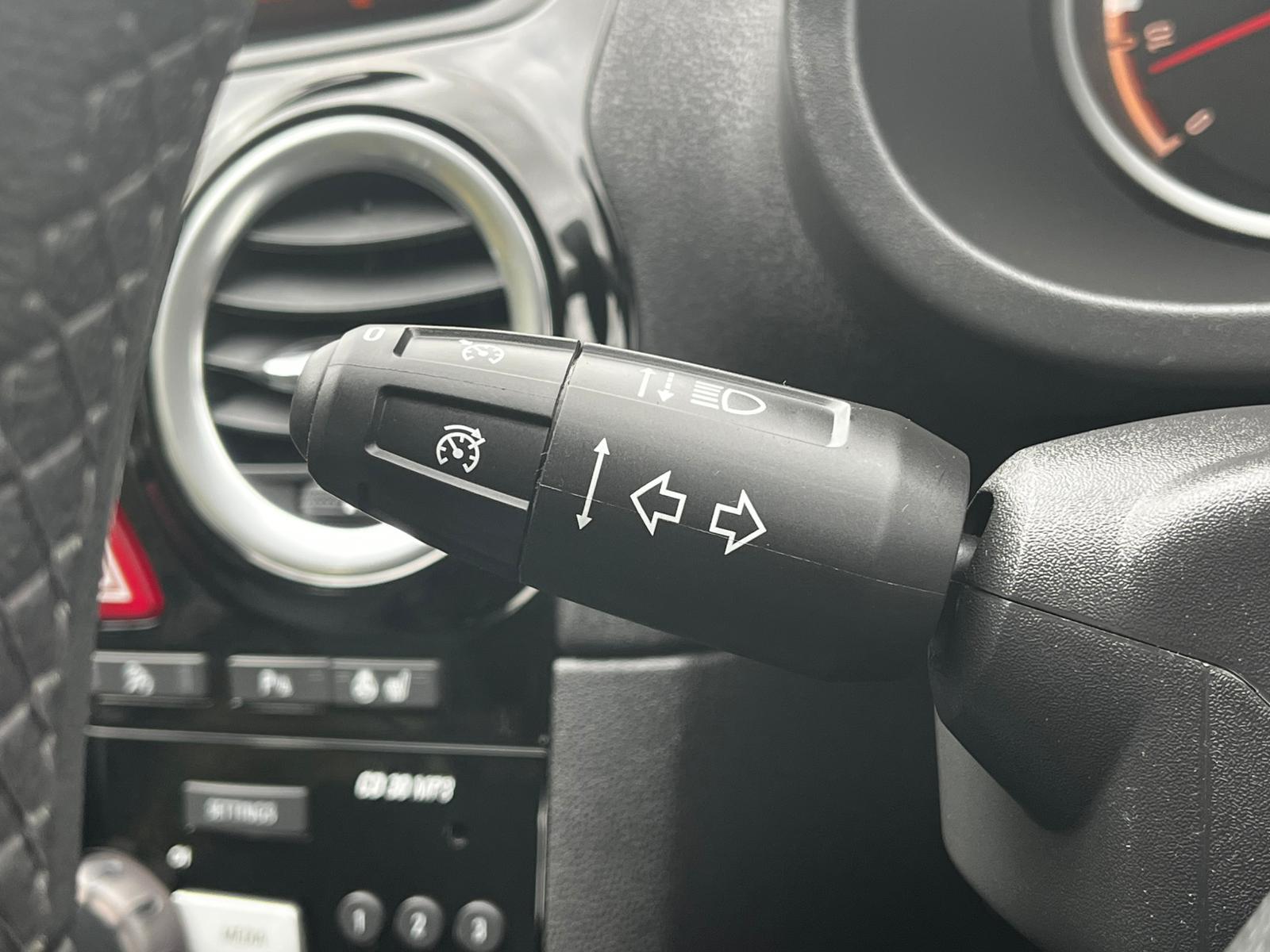 Vauxhall Corsa 1.4 16V SE Hatchback 5dr Petrol Manual Wide Ratio Euro 5 (100 ps)