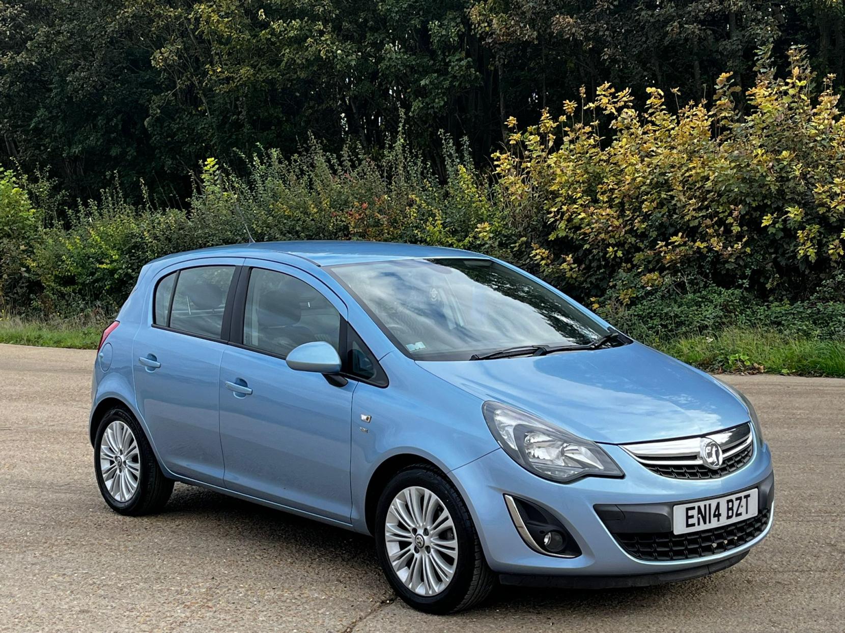Vauxhall Corsa 1.4 16V SE Hatchback 5dr Petrol Manual Wide Ratio Euro 5 (100 ps)
