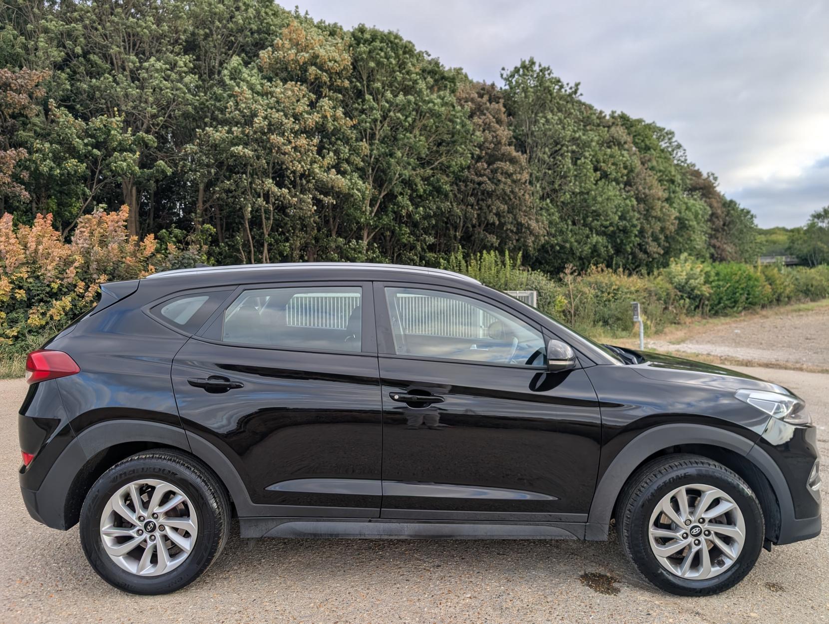 Hyundai TUCSON 1.6 GDi Blue Drive SE Nav SUV 5dr Petrol Manual Euro 6 (s/s) (132 ps)