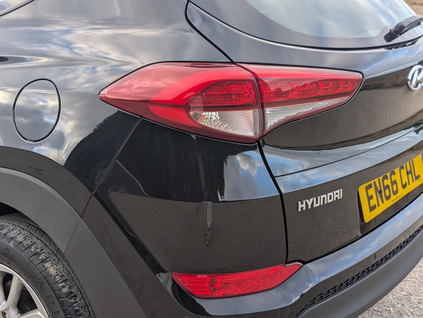 Hyundai TUCSON 1.6 GDi Blue Drive SE Nav SUV 5dr Petrol Manual Euro 6 (s/s) (132 ps)