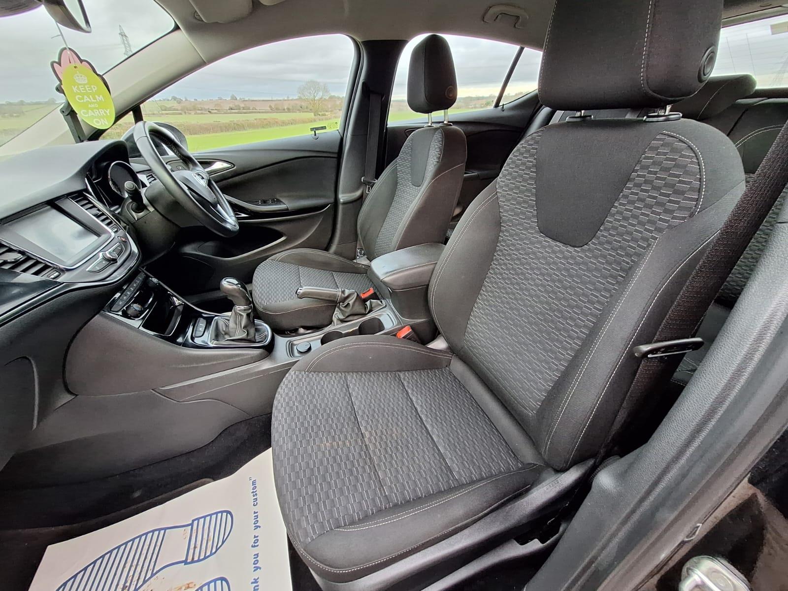 Vauxhall Astra 1.4i SRi Hatchback 5dr Petrol Manual Euro 6 (100 ps)