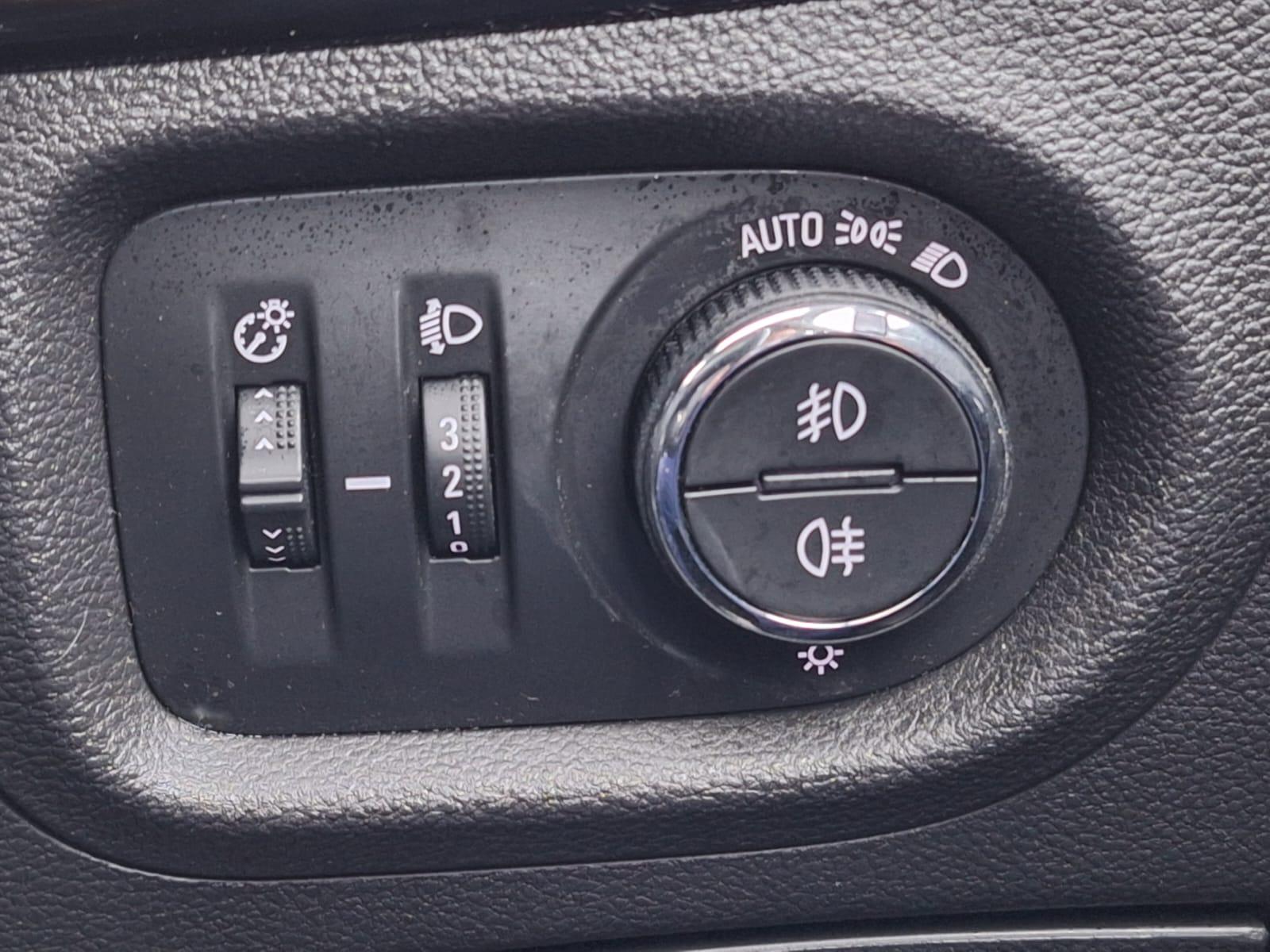 Vauxhall Astra 1.4i SRi Hatchback 5dr Petrol Manual Euro 6 (100 ps)