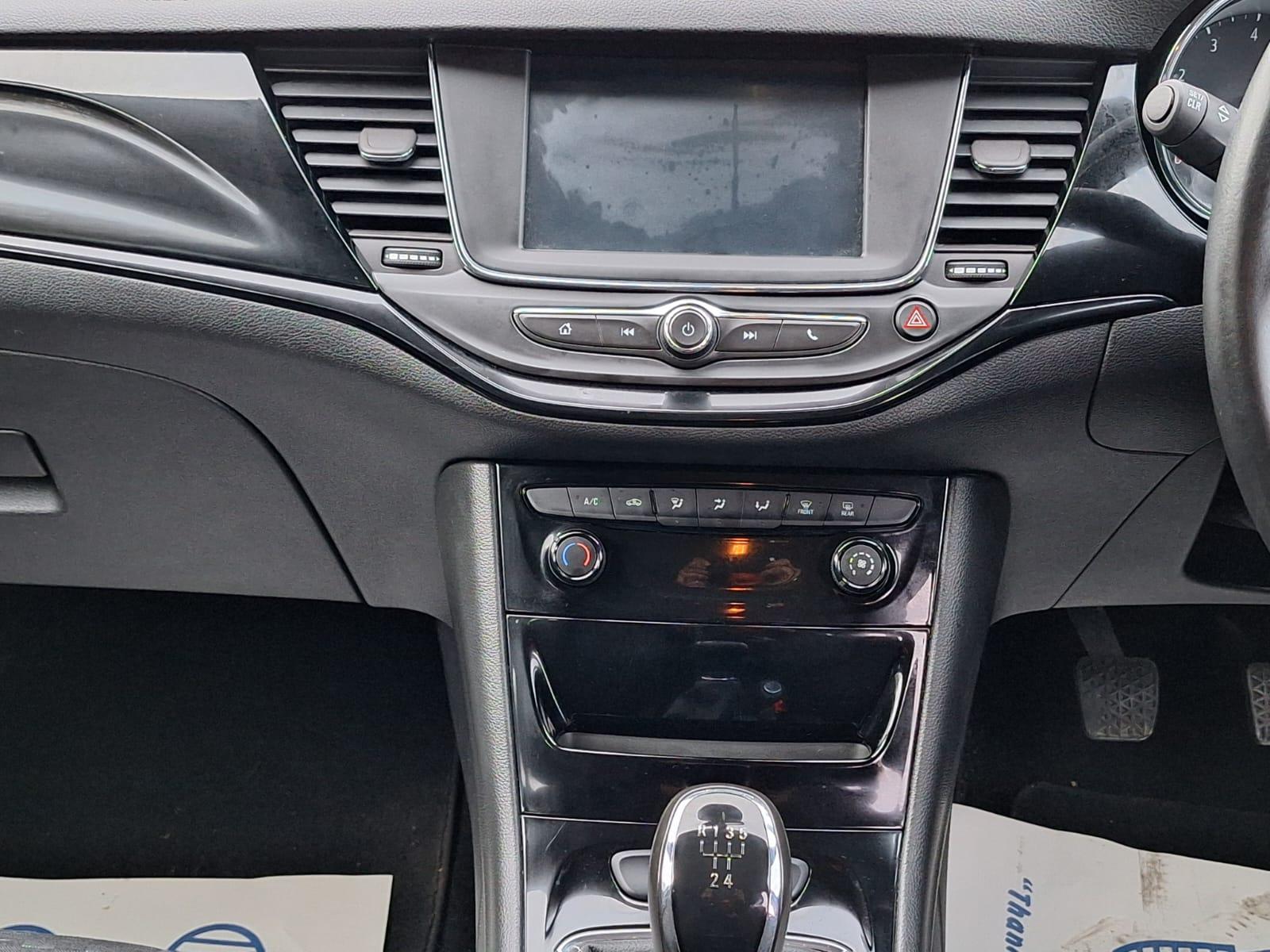 Vauxhall Astra 1.4i SRi Hatchback 5dr Petrol Manual Euro 6 (100 ps)