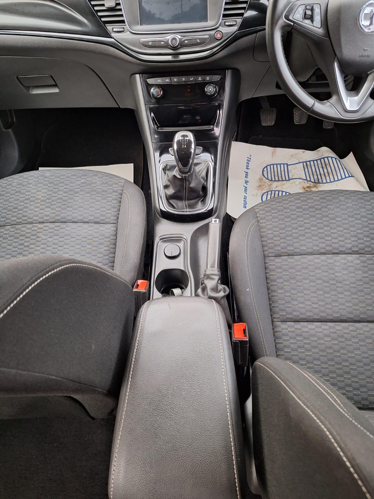 Vauxhall Astra 1.4i SRi Hatchback 5dr Petrol Manual Euro 6 (100 ps)