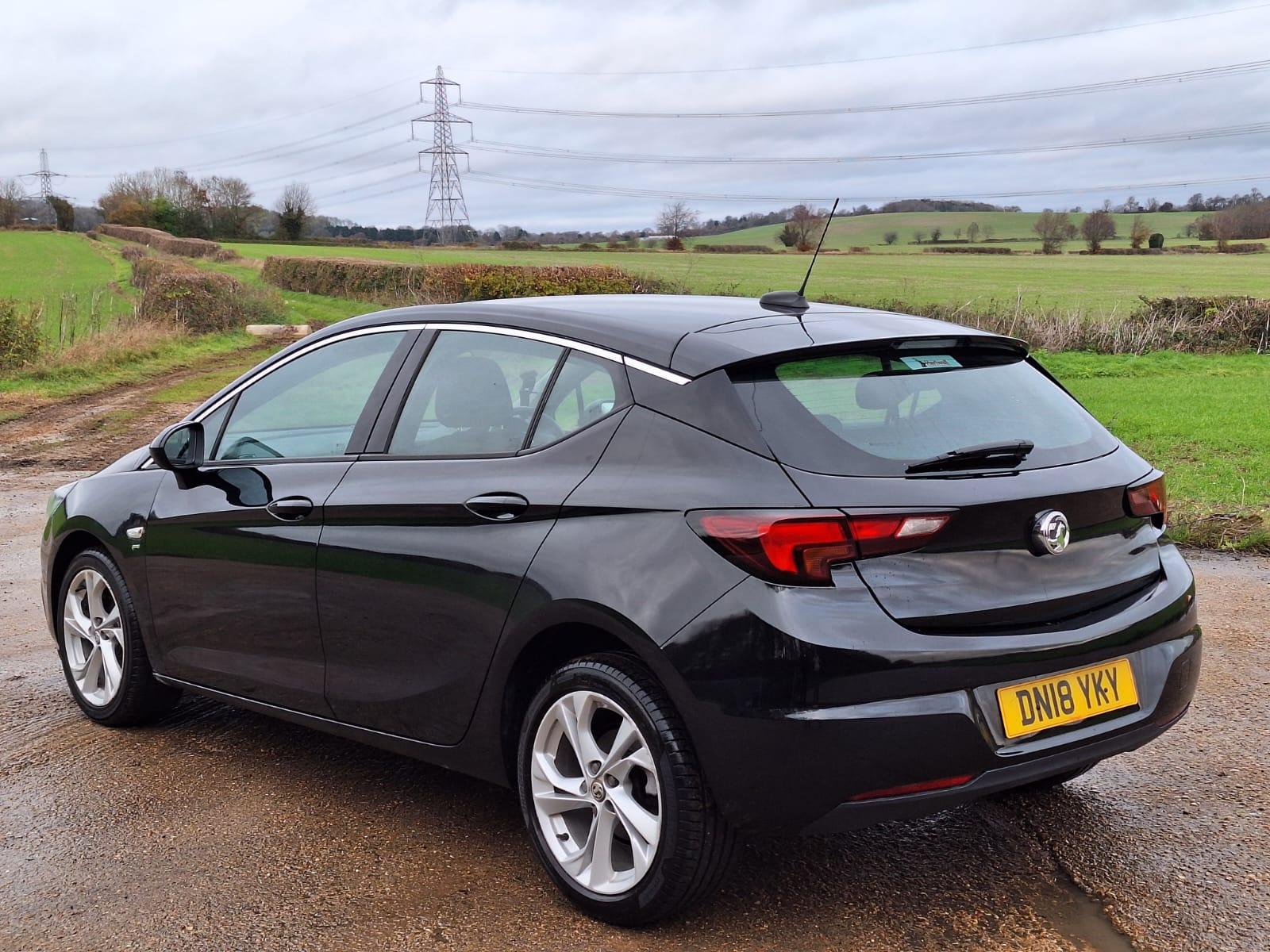 Vauxhall Astra 1.4i SRi Hatchback 5dr Petrol Manual Euro 6 (100 ps)